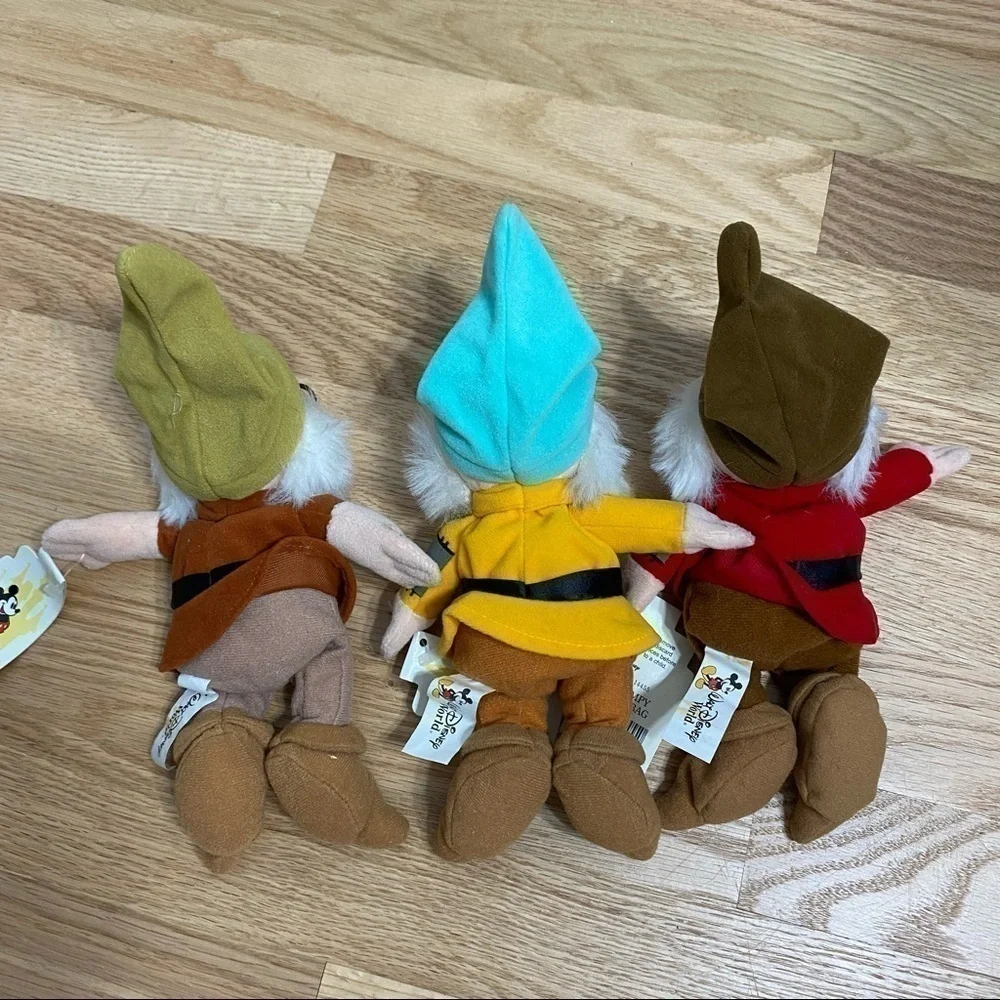 Snow White Dwarf Bean Bag Bundle NWT Disney Store Vintage Doc Plush